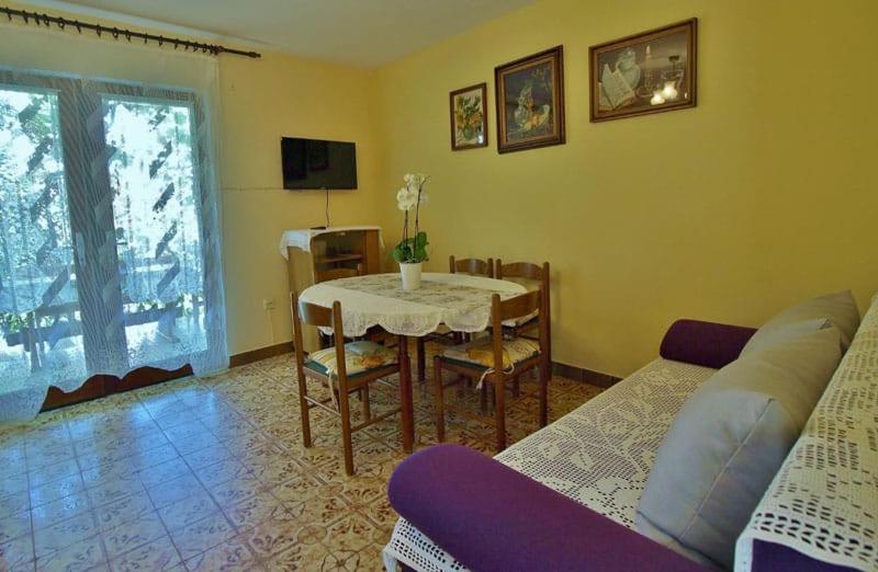 Dada Apartment