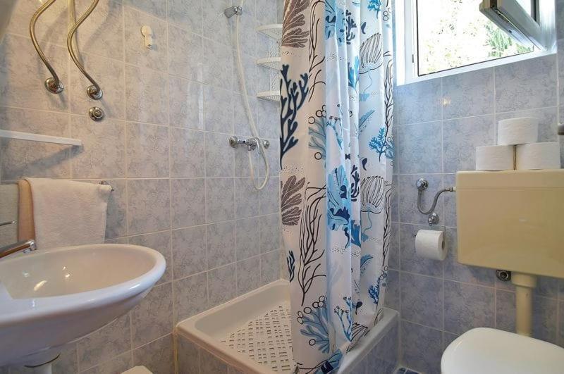 Apartment Dada Lopar